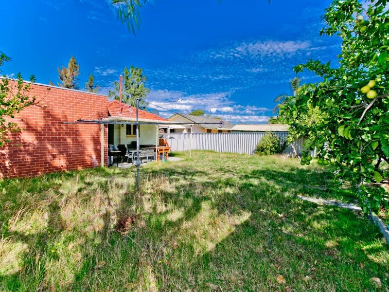 76 Casserley Avenue, GIRRAWHEEN WA 6064, Girrawheen - Thumbnail 3