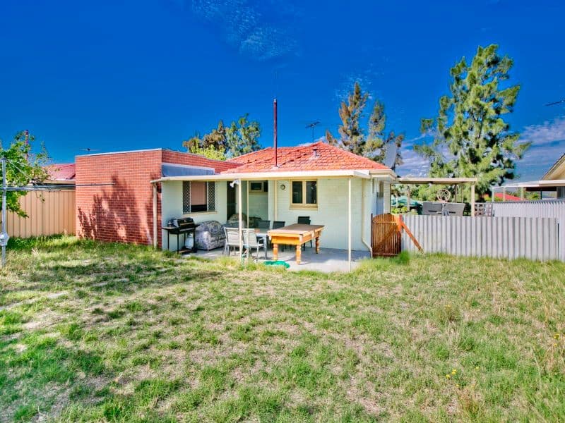 76 Casserley Avenue, GIRRAWHEEN WA 6064, Girrawheen - Thumbnail 4