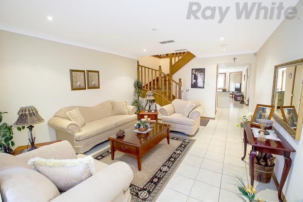 6 Palace Court, CECIL HILLS NSW 2171, Cecil Hills - Thumbnail 2