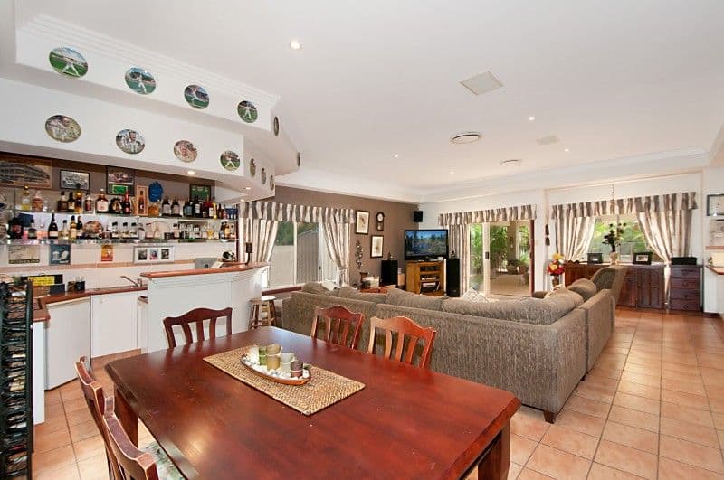 22 Nottinghill Gate Drive, ARUNDEL QLD 4214, Arundel - Thumbnail 3