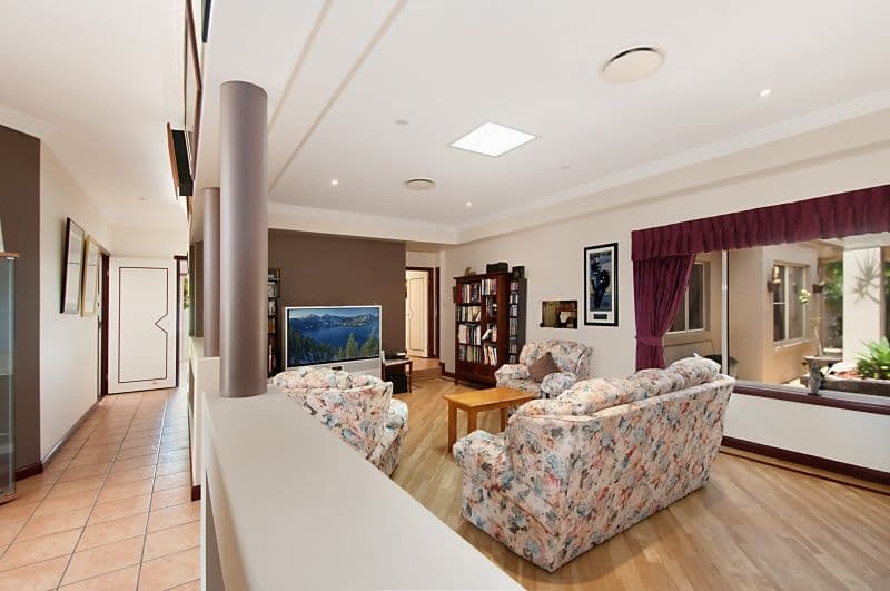 22 Nottinghill Gate Drive, ARUNDEL QLD 4214, Arundel - Thumbnail 4