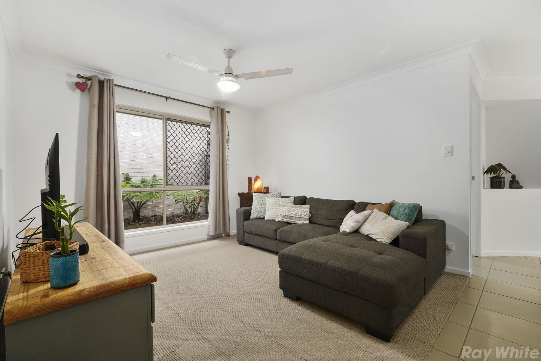 39 Pinegrove Street, Morayfield QLD 4506, Morayfield - Thumbnail 5