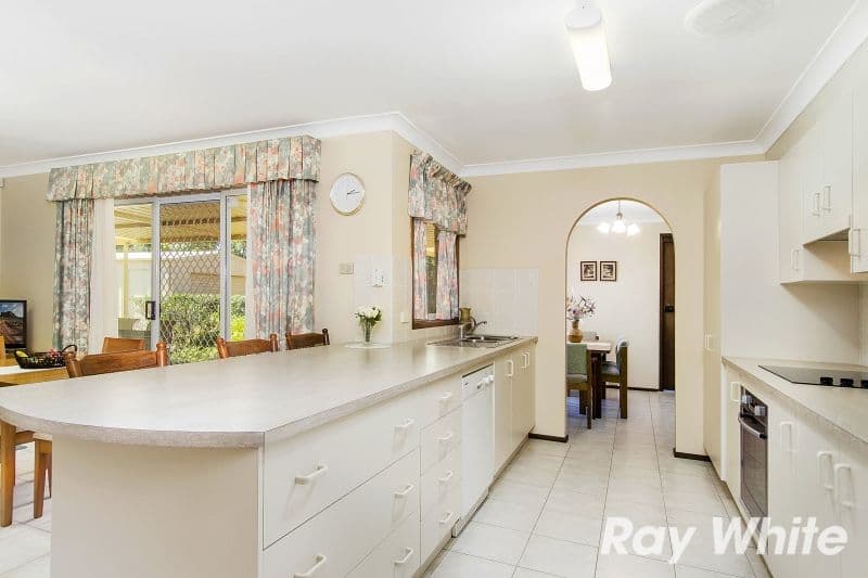 18 Bishopsgate Avenue, CASTLE HILL NSW 2154, Castle Hill - Thumbnail 2