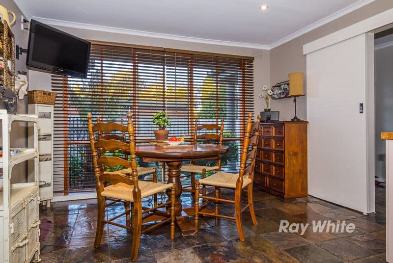 12 Fourth Avenue, ROWVILLE VIC 3178, Rowville - Thumbnail 2