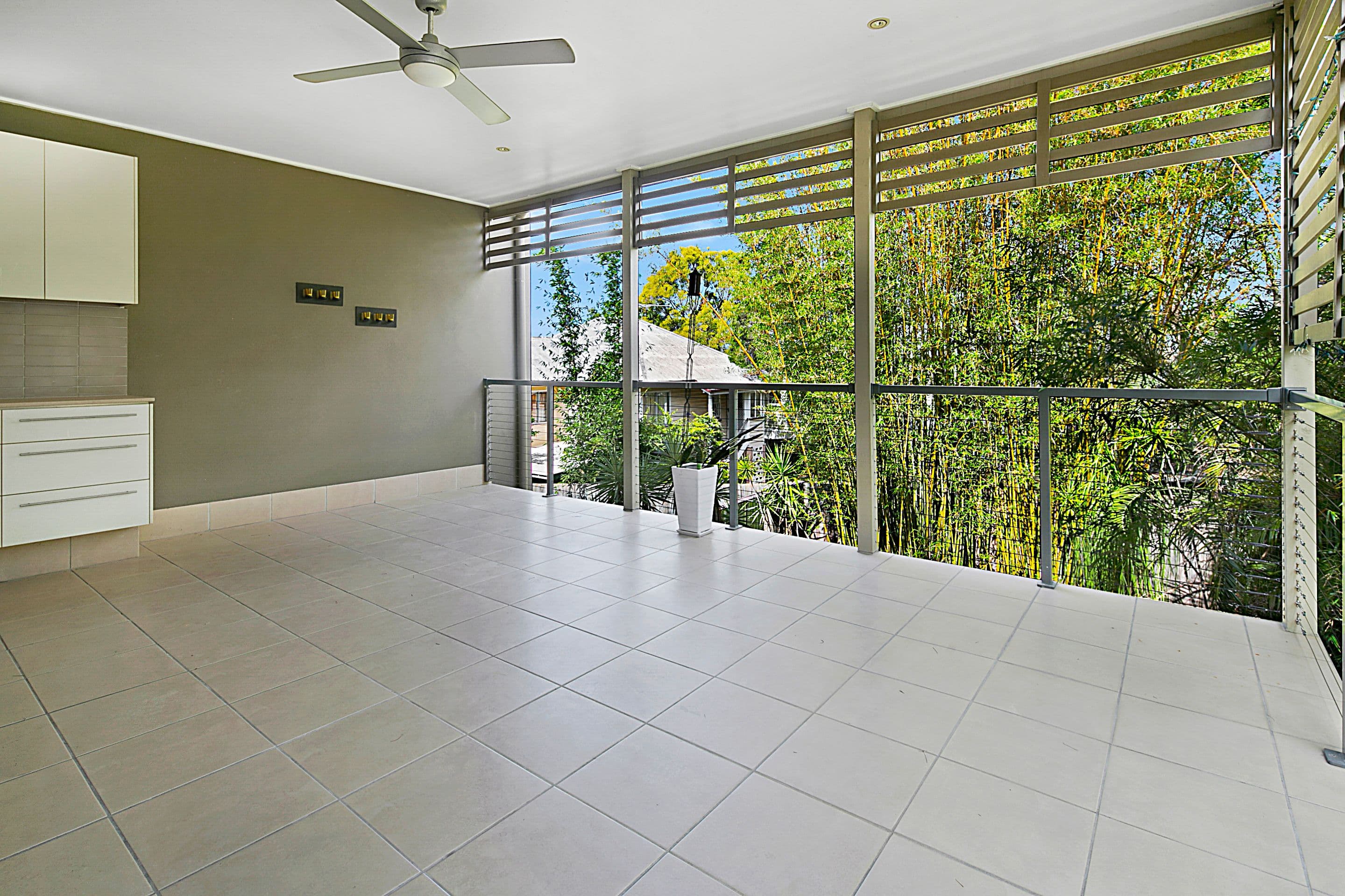 33 Riddell Street, Bulimba QLD 4171, Bulimba - Thumbnail 2