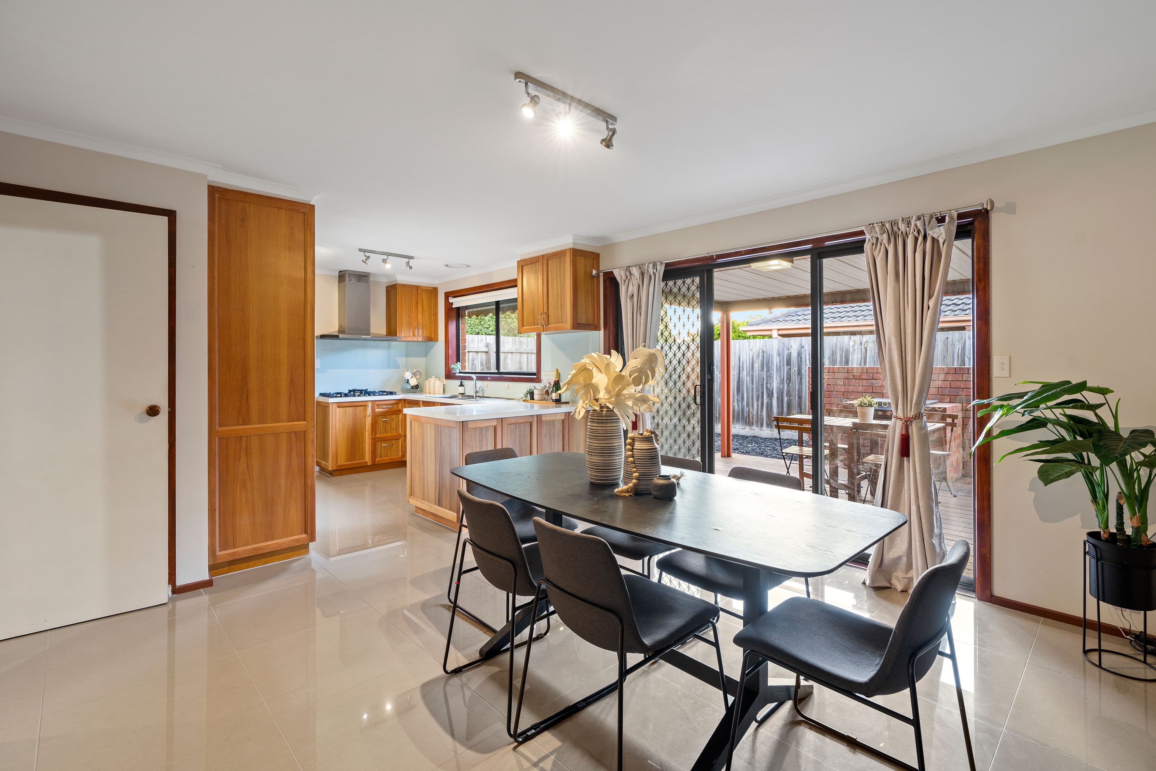 11 Coppelia Street, Wantirna South VIC 3152, Wantirna South - Thumbnail 5