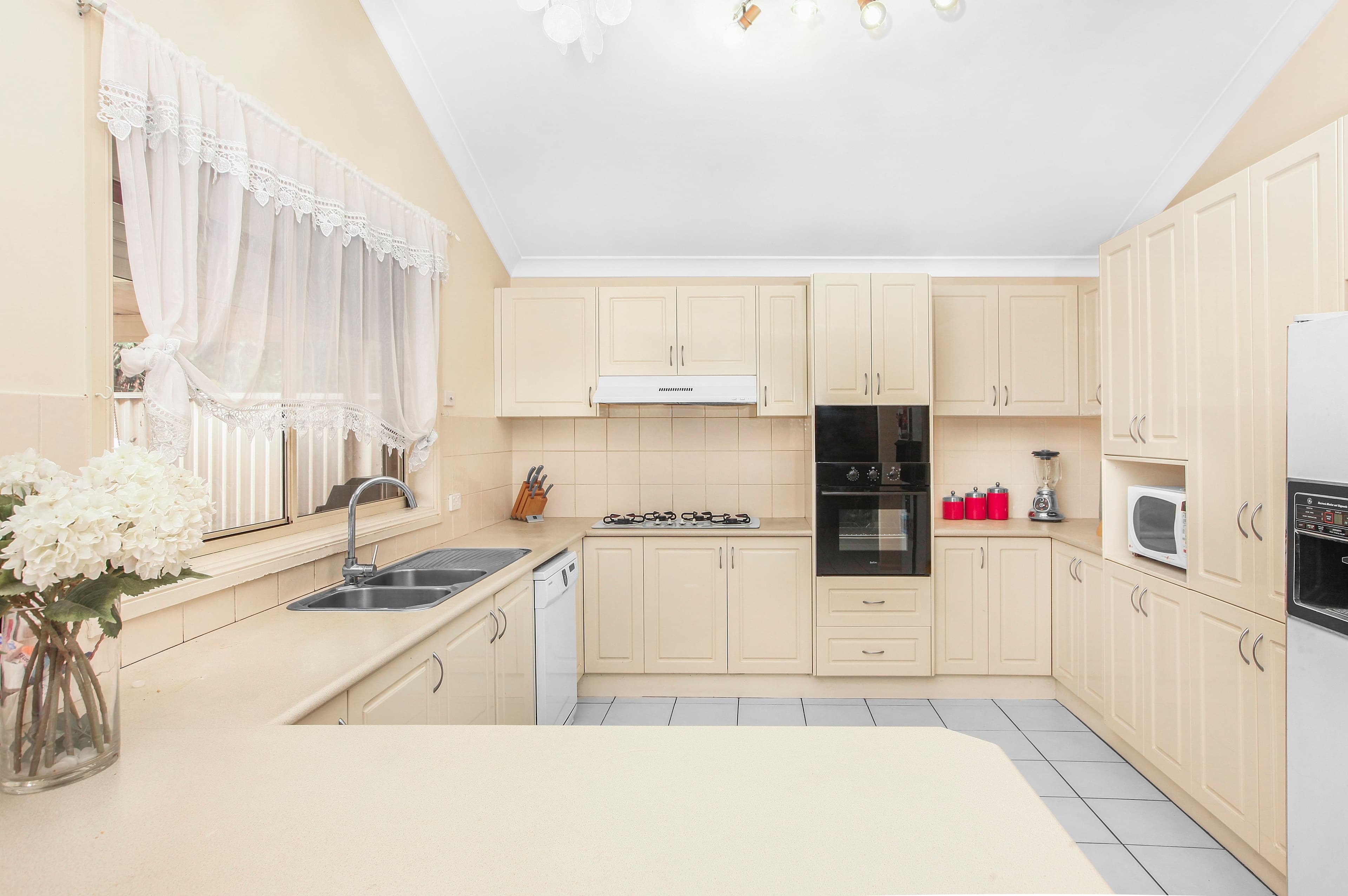 53 Sartor Crescent, Bossley Park - Thumbnail 4