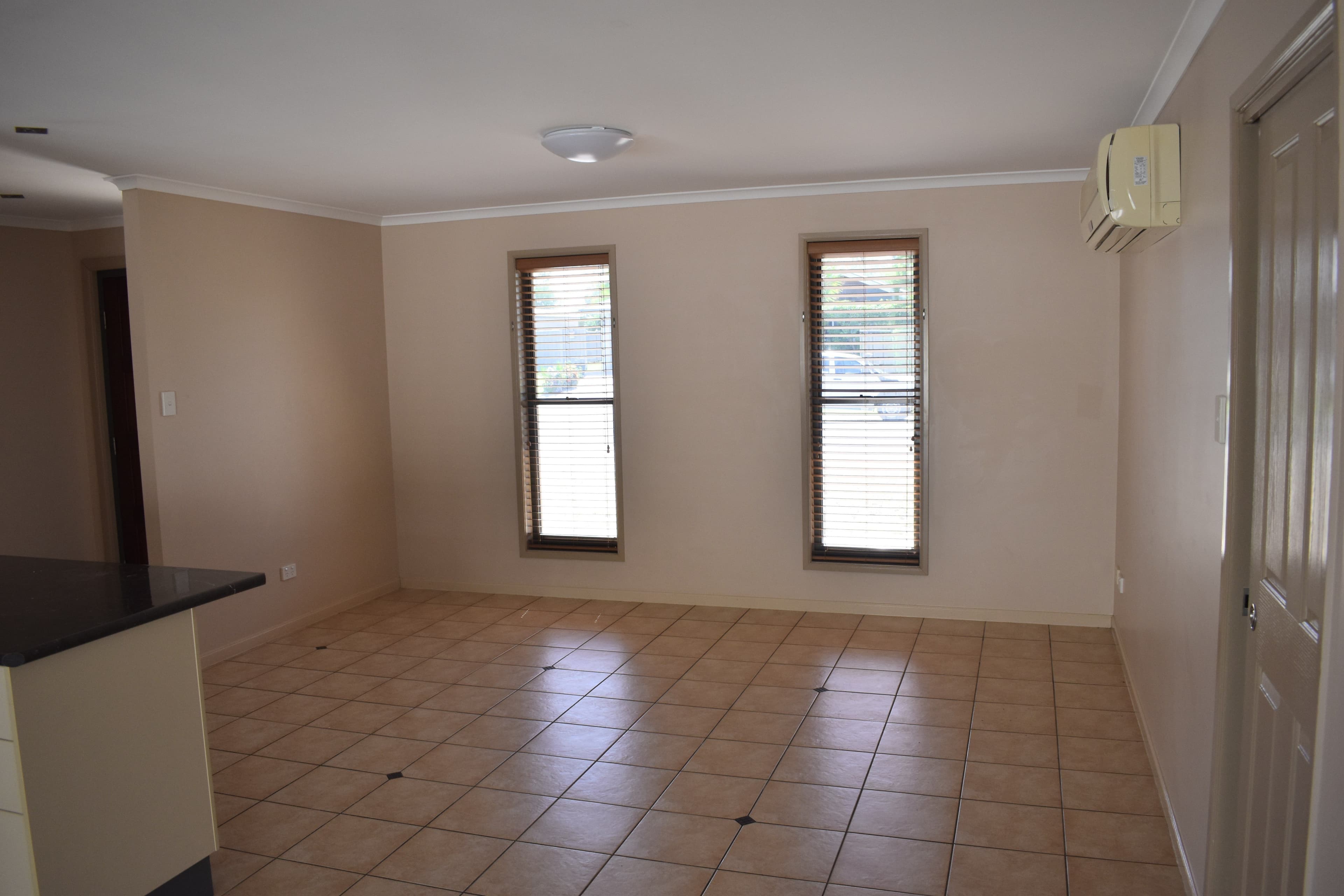 5 Brokenwood Street, Emerald QLD 4720, Emerald - Thumbnail 4