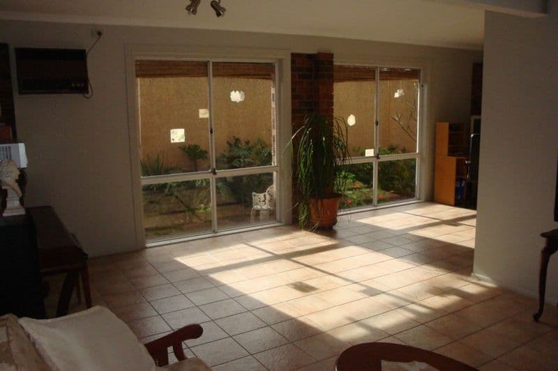 11 Grevillea Close, BOSSLEY PARK NSW 2176, Bossley Park - Image 1