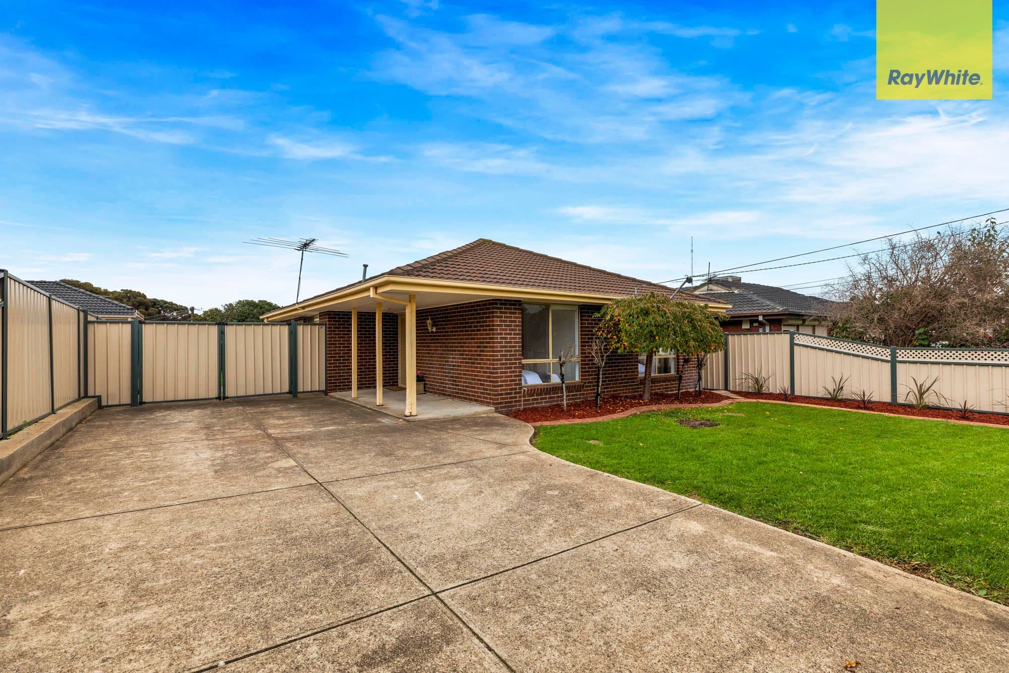 25 Kerrison Avenue, St Albans VIC 3021, St Albans - Image 1