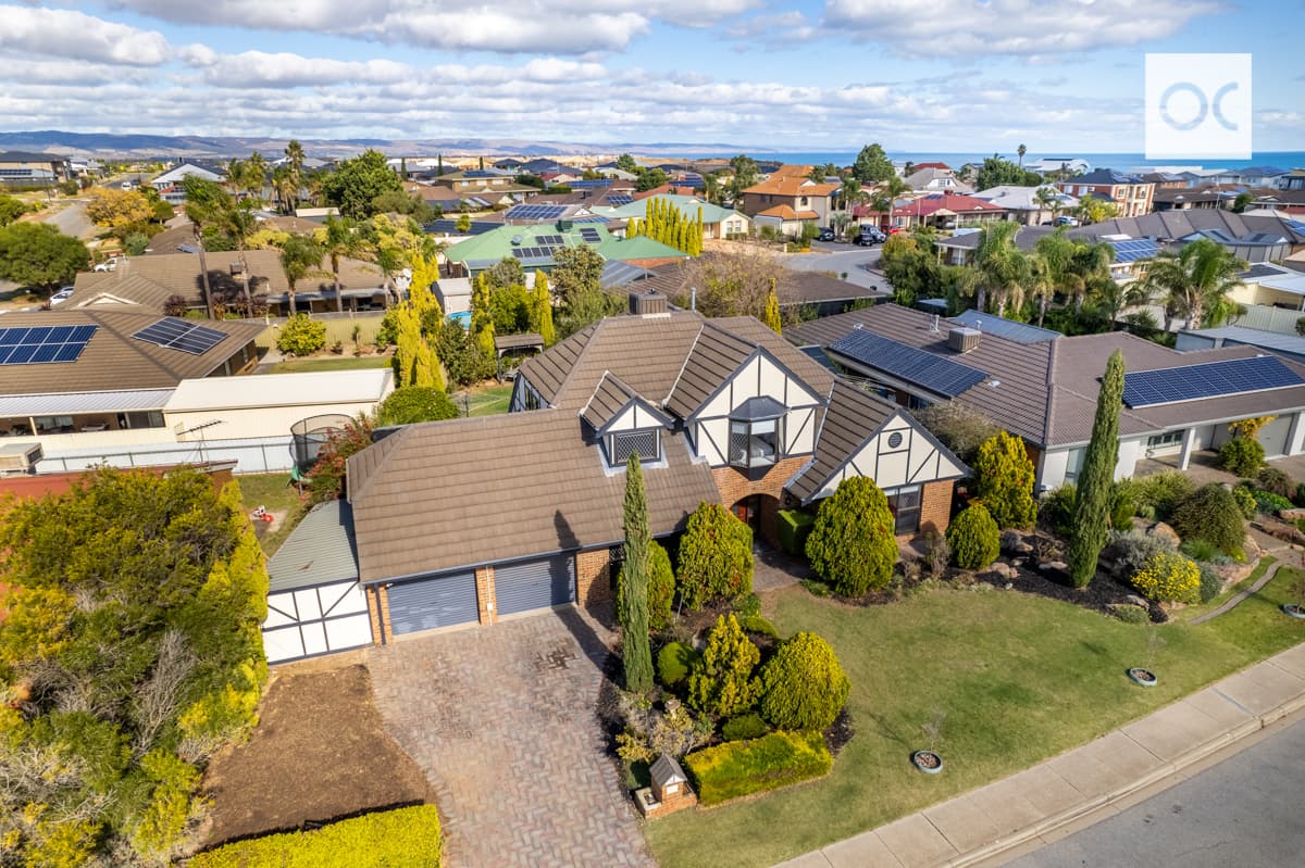 18 Livermead Way, Moana - Image 1