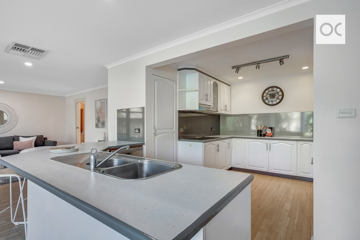 18 Livermead Way, Moana - Thumbnail 5