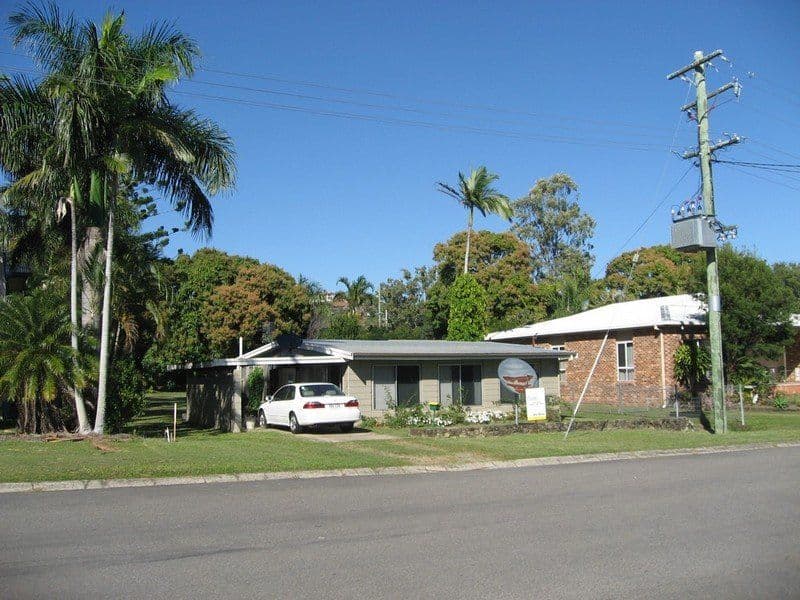 12 Schnapper Street, CANNONVALE QLD 4802, Cannonvale - Thumbnail 2