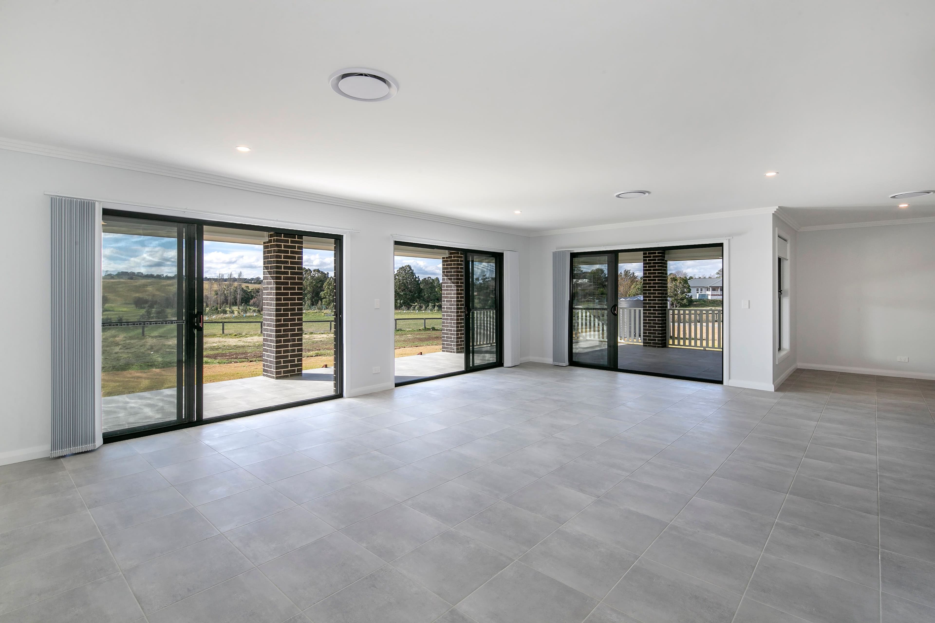 6 Kingfisher Road, Goulburn NSW 2580, Goulburn - Thumbnail 2