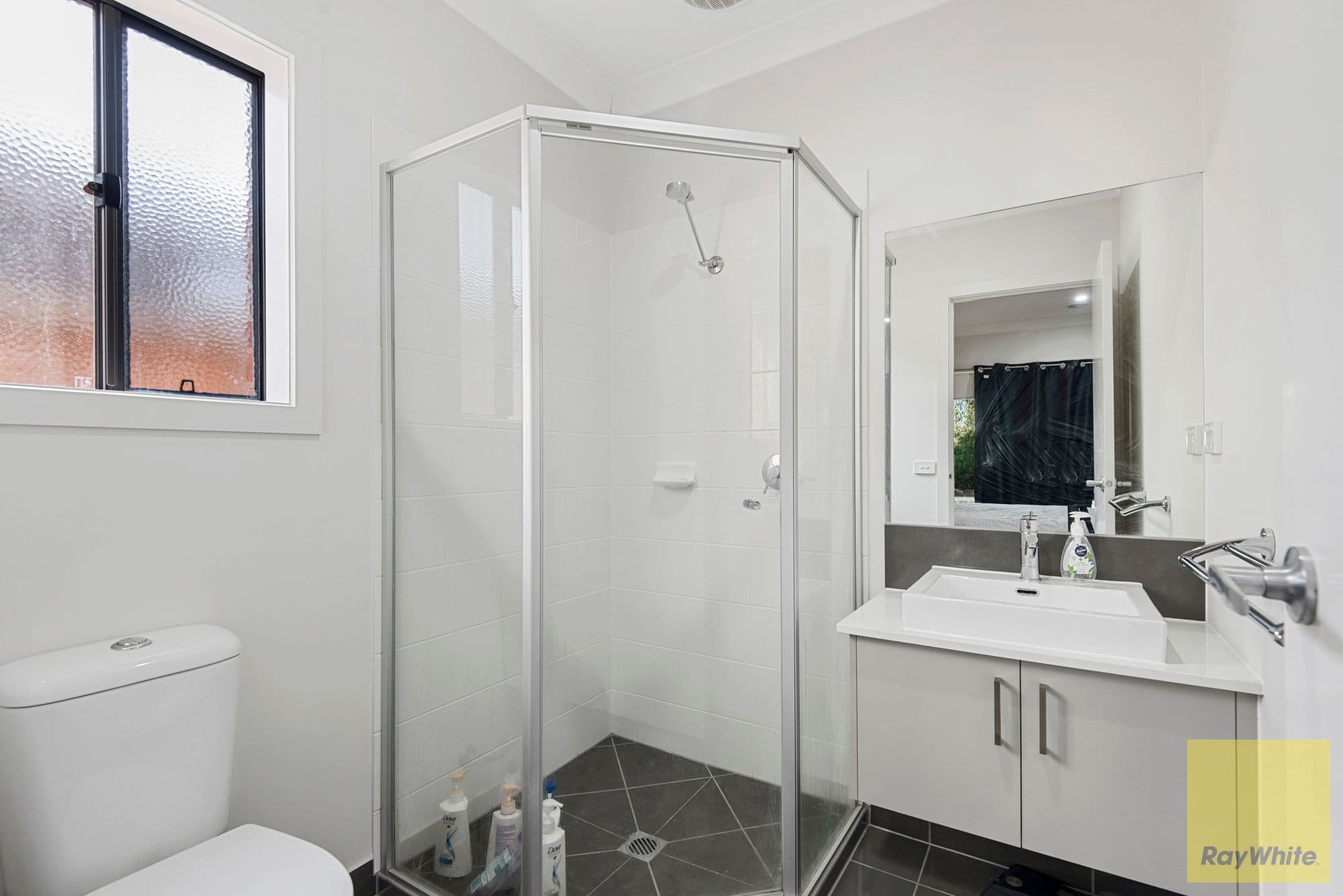 94 Grassbird Drive, Point Cook VIC 3030, Point Cook - Thumbnail 4