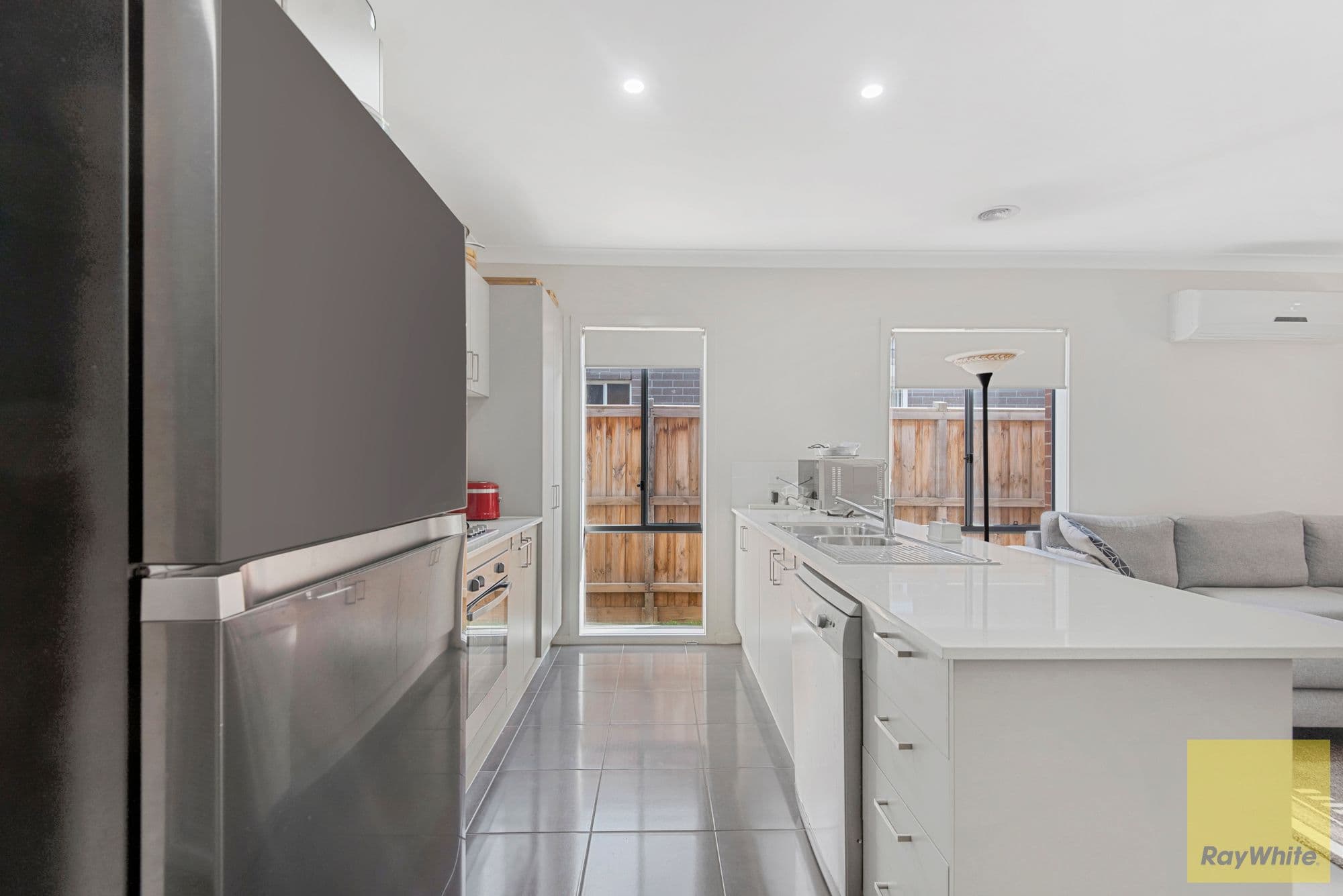 94 Grassbird Drive, Point Cook VIC 3030, Point Cook - Thumbnail 6
