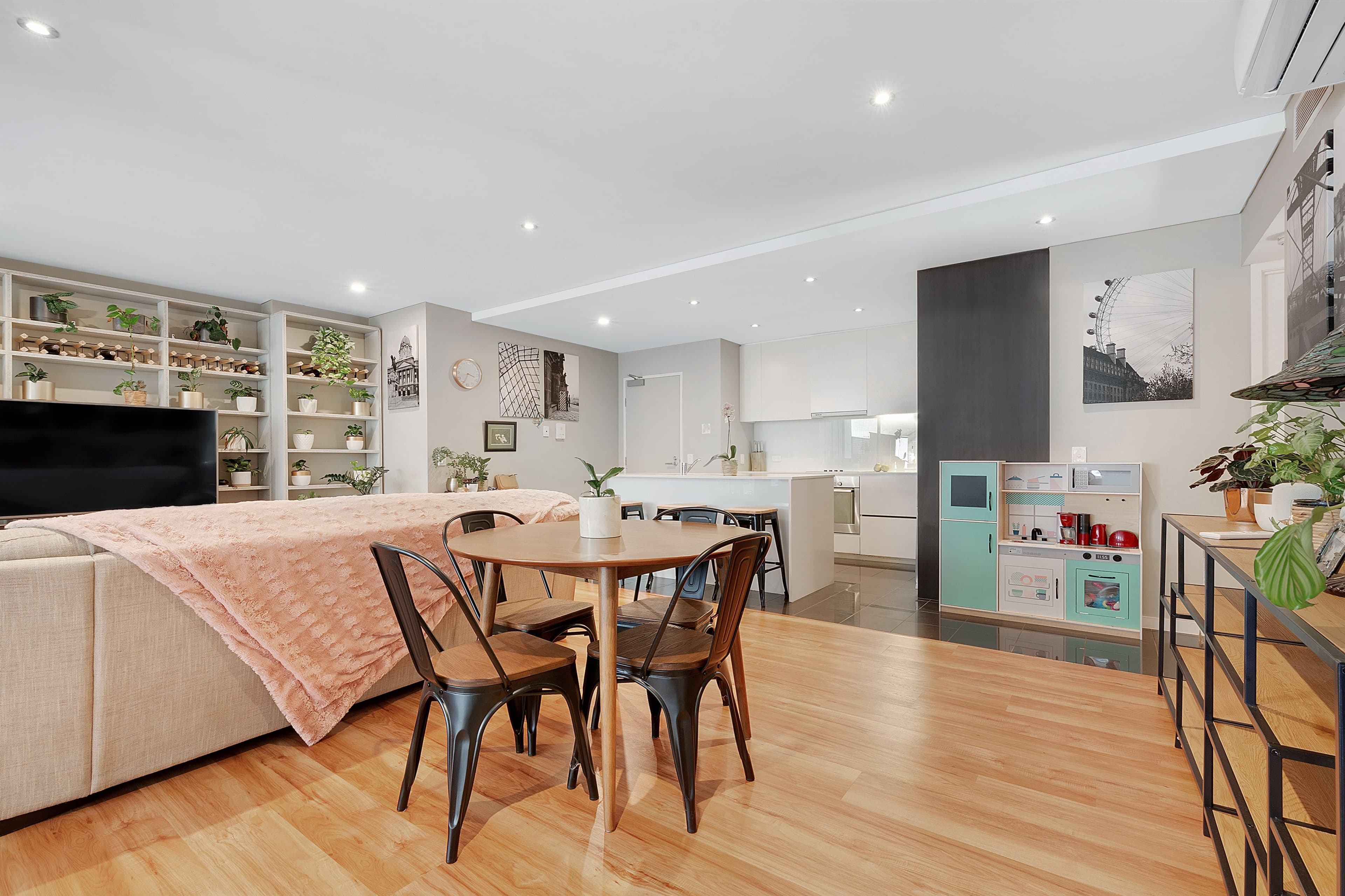 18 Paradise Street, Highgate Hill QLD 4101, Highgate Hill - Thumbnail 3