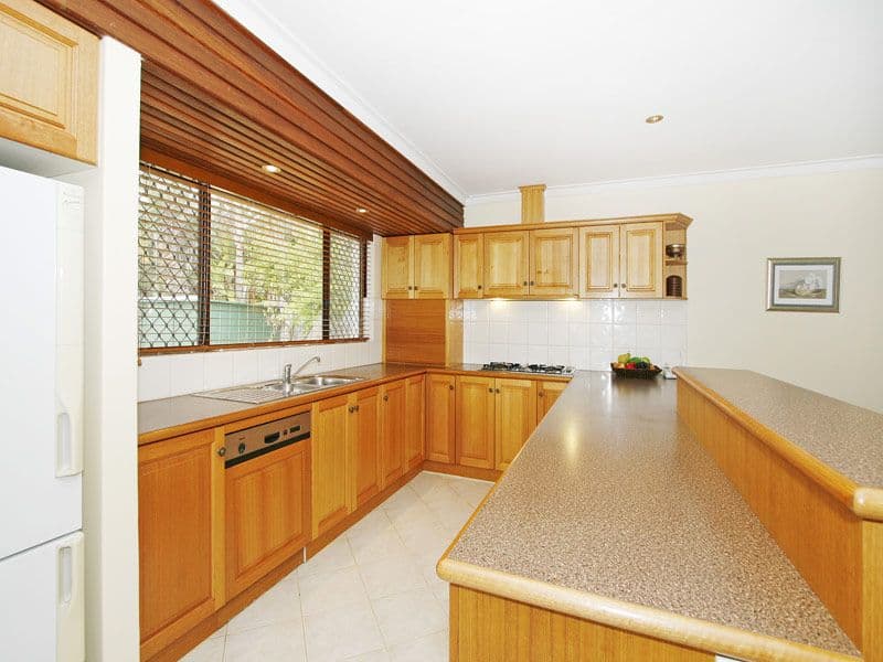 212 Riseley Street, BOORAGOON WA 6154, Booragoon - Thumbnail 3