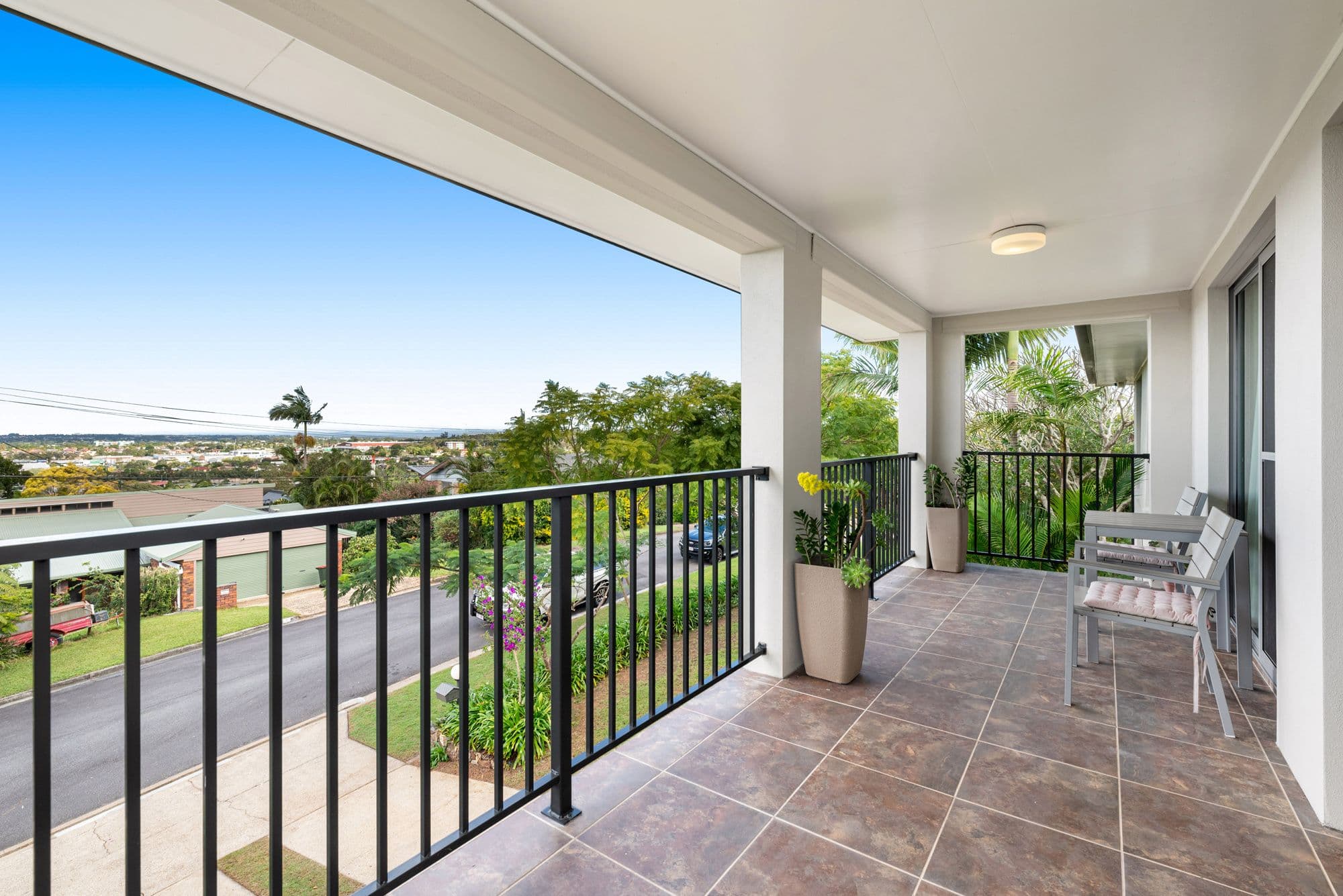 8 Arctic Street, Upper Mount Gravatt QLD 4122, Upper Mount Gravatt - Thumbnail 2