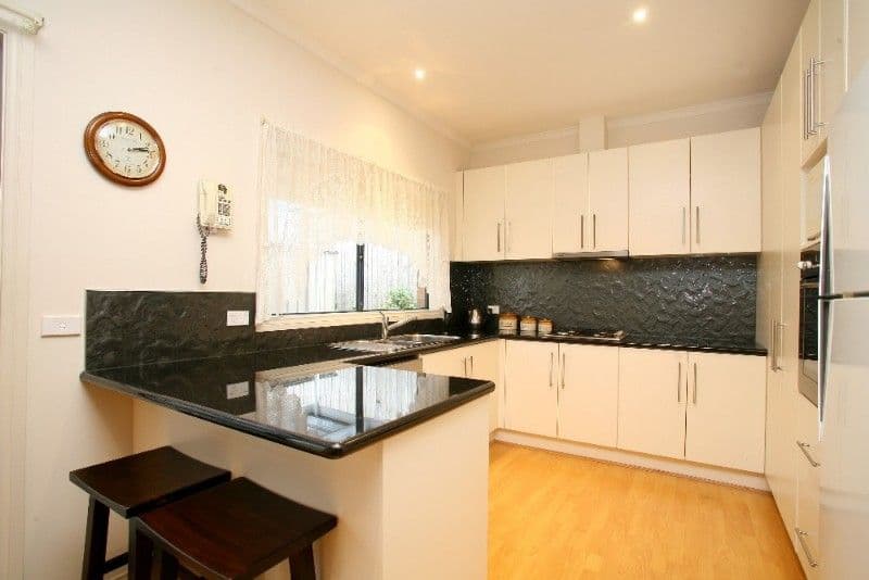 12 Virgilia Court, ROWVILLE VIC 3178, Rowville - Thumbnail 2