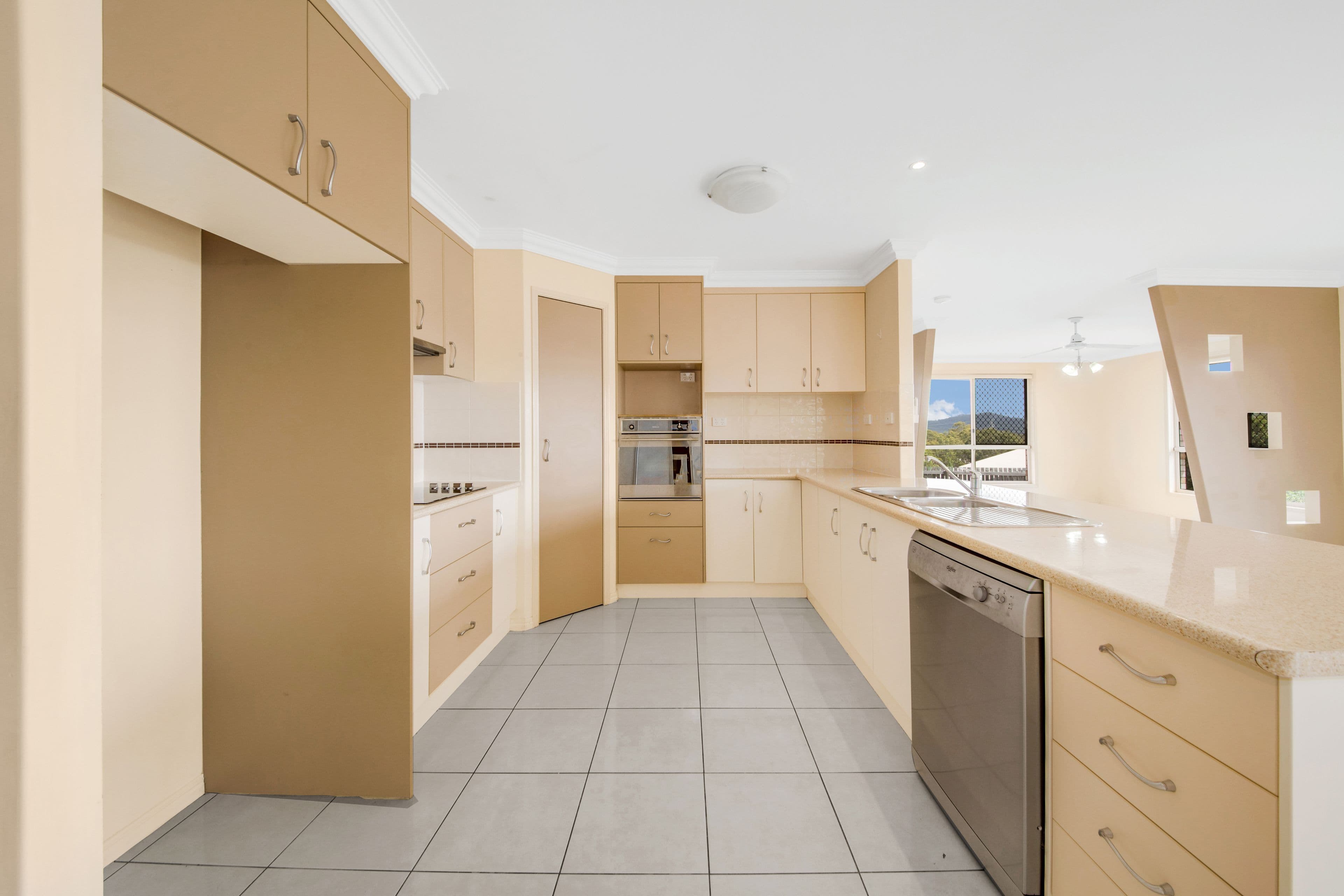 63 Keppel Avenue, Clinton QLD 4680, Clinton - Thumbnail 7