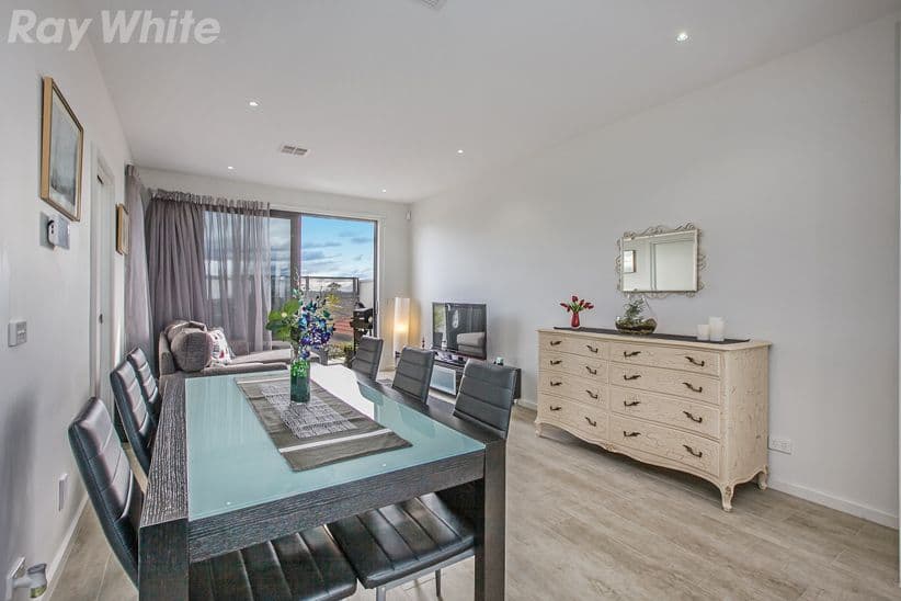 1 Erskine Avenue, Reservoir VIC 3073, Reservoir - Thumbnail 2