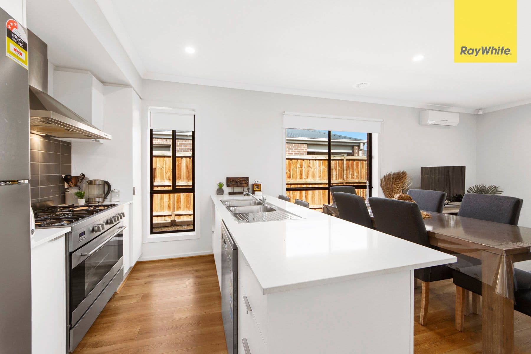 13 Shangrala Road, THORNHILL PARK VIC 3335, Thornhill Park - Thumbnail 4