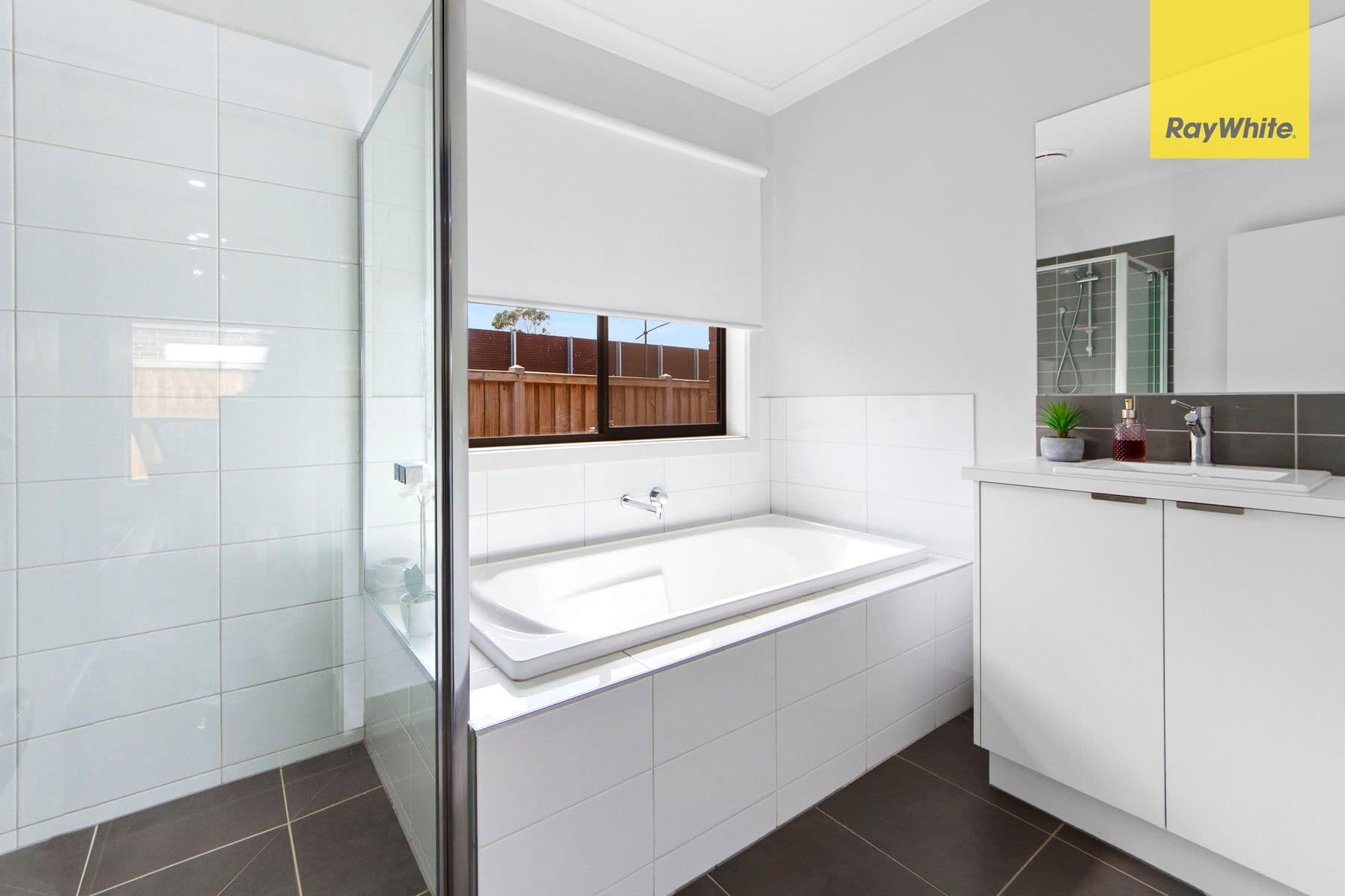 13 Shangrala Road, THORNHILL PARK VIC 3335, Thornhill Park - Thumbnail 7