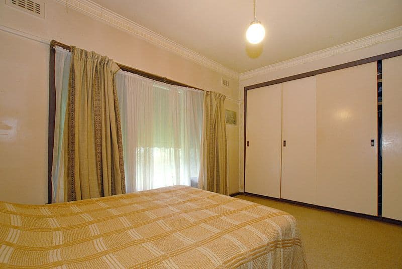 38 the Avenue, FERNTREE GULLY VIC 3156, Ferntree Gully - Thumbnail 4