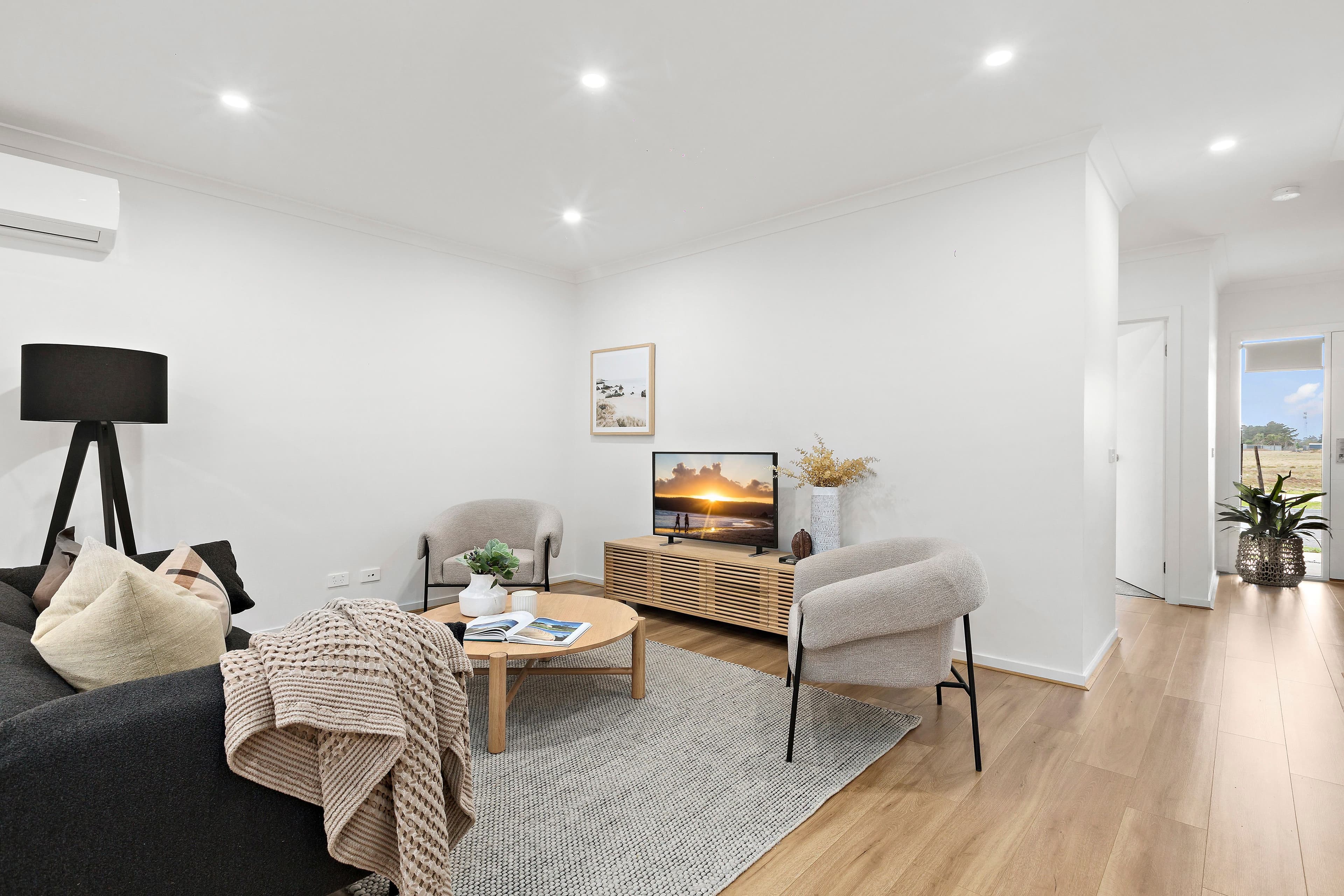 50 Halcyon Road, DEANSIDE VIC 3336, Deanside - Thumbnail 2
