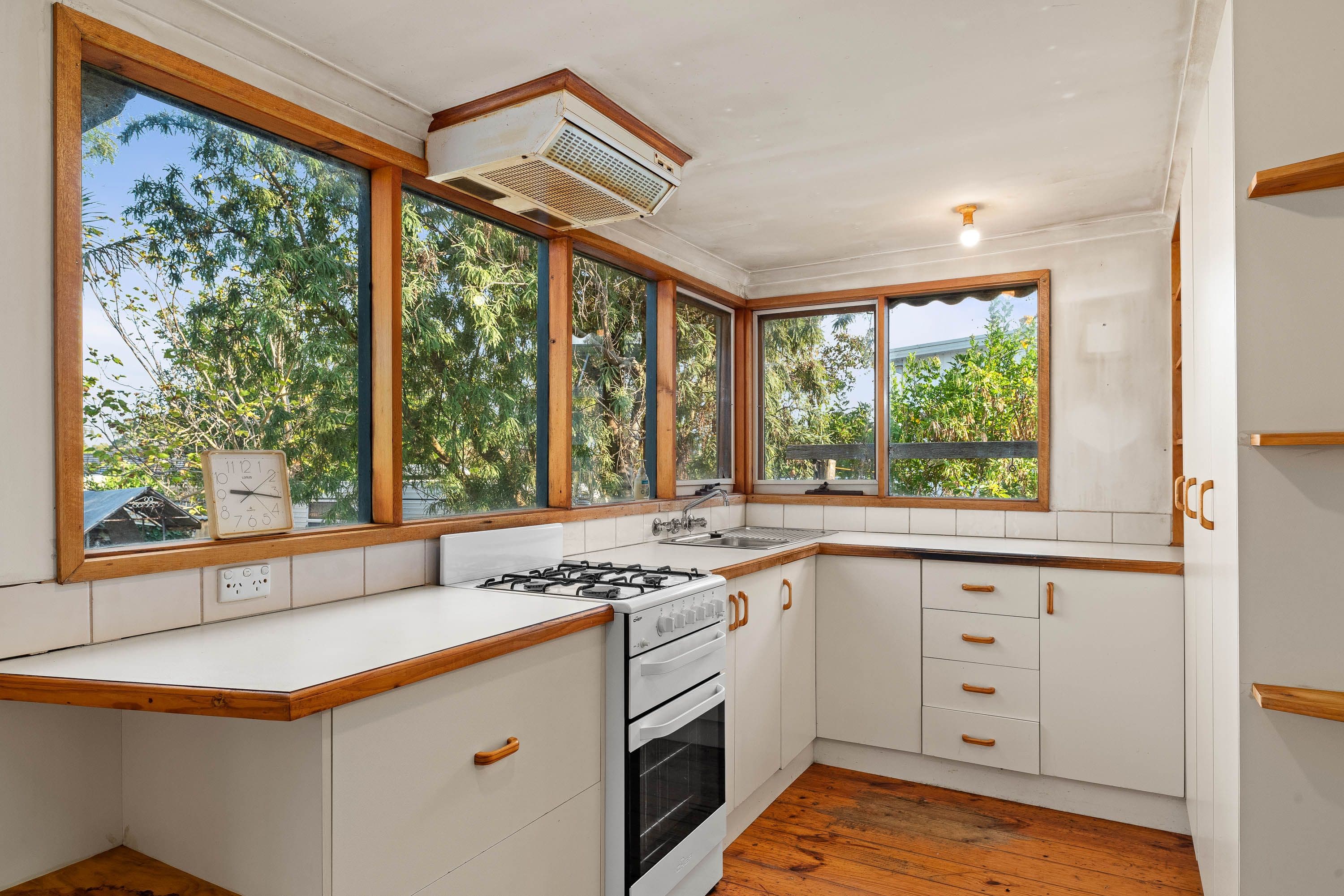 20 Alexander Avenue, Cowes VIC 3922, Cowes - Thumbnail 3