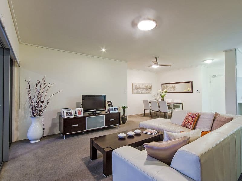 1 Toombul Avenue, MIAMI QLD 4220, Miami - Thumbnail 2