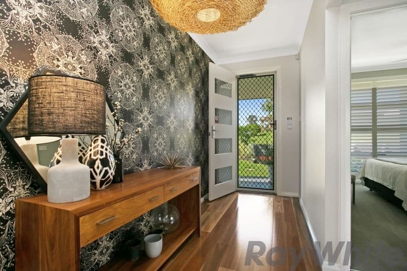562 Oakhampton Road, Aberglasslyn - Thumbnail 2