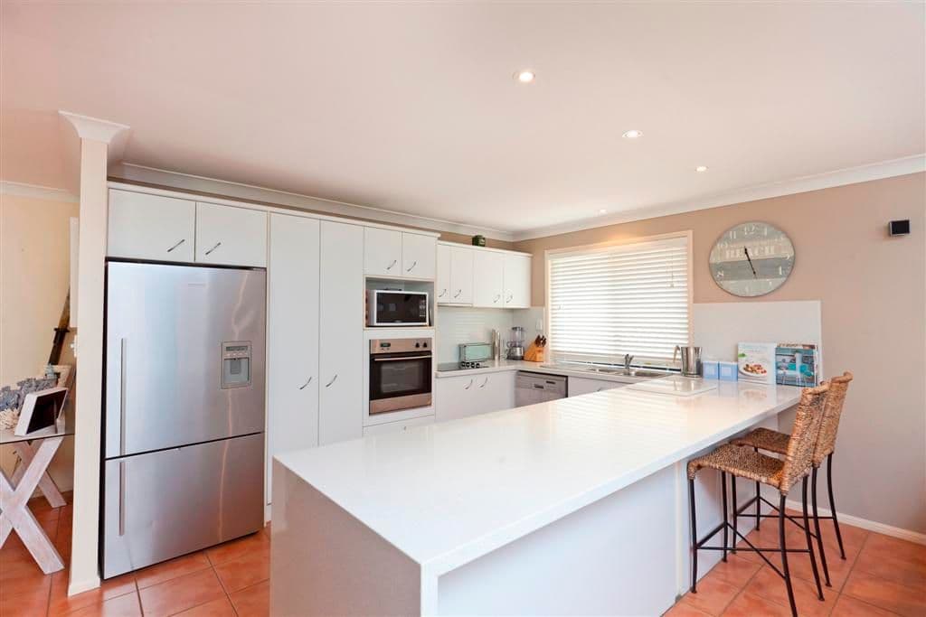 111 Hilliards Park Drive, WELLINGTON POINT QLD 4160, Wellington Point - Thumbnail 5
