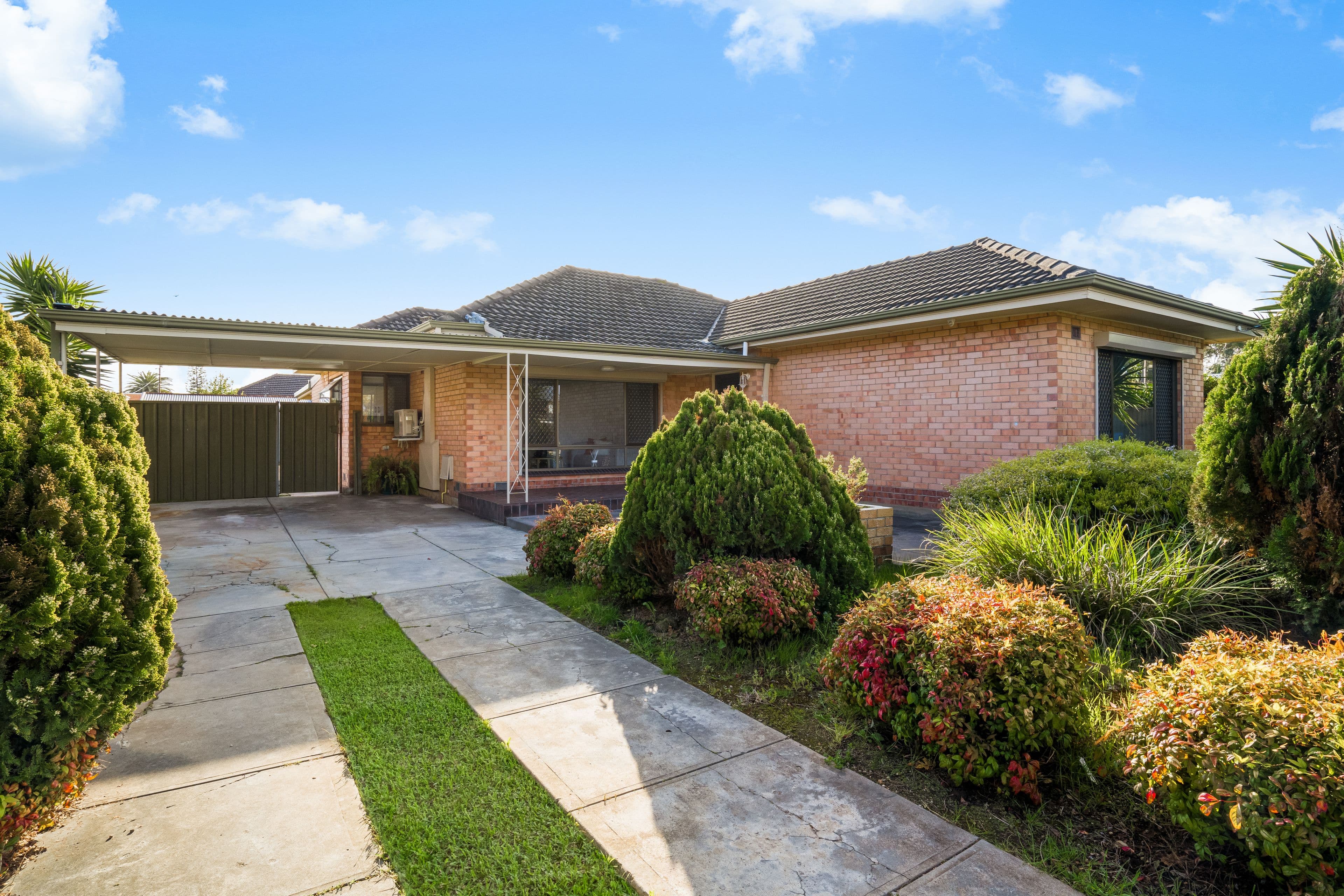 19 Montrose Avenue, Seaton SA 5023, Seaton - Image 1