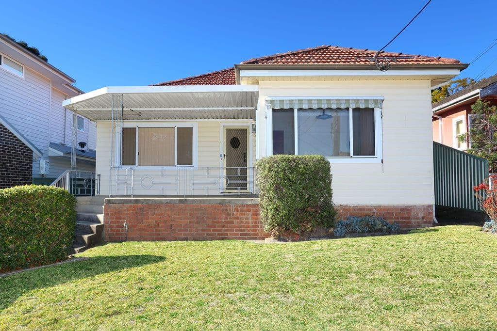57 Seaforth Avenue, Oatley - Image 1