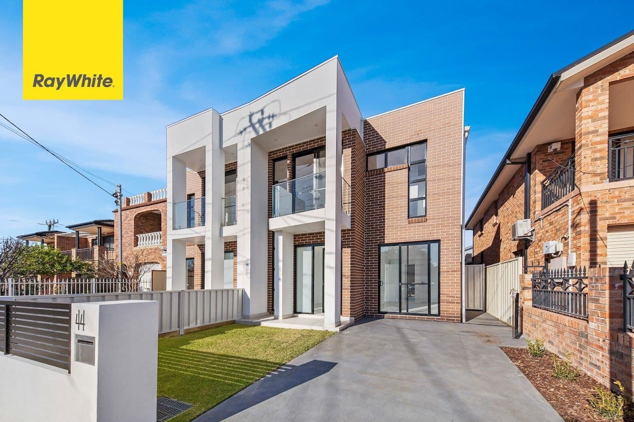 44 George Street, Canley Heights - Image 1