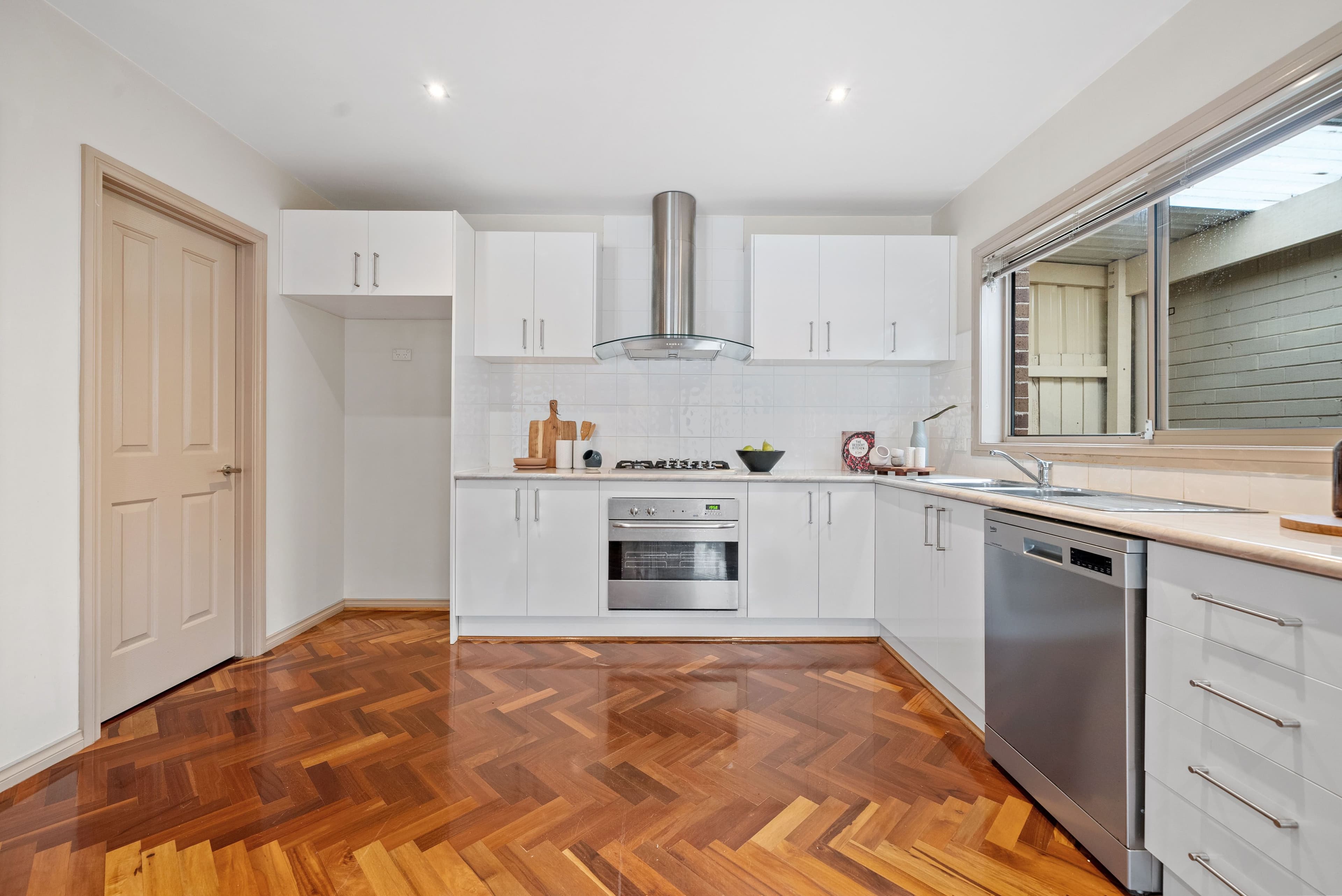 572 Pascoe Vale Road, Pascoe Vale VIC 3044, Pascoe Vale - Thumbnail 2