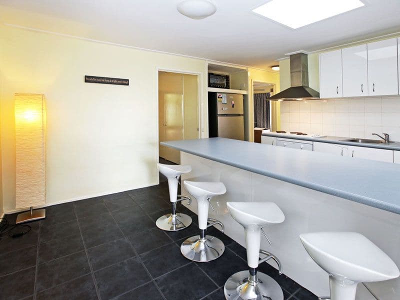25 Hutcheson Avenue, HIGHTON VIC 3216, Highton - Thumbnail 4