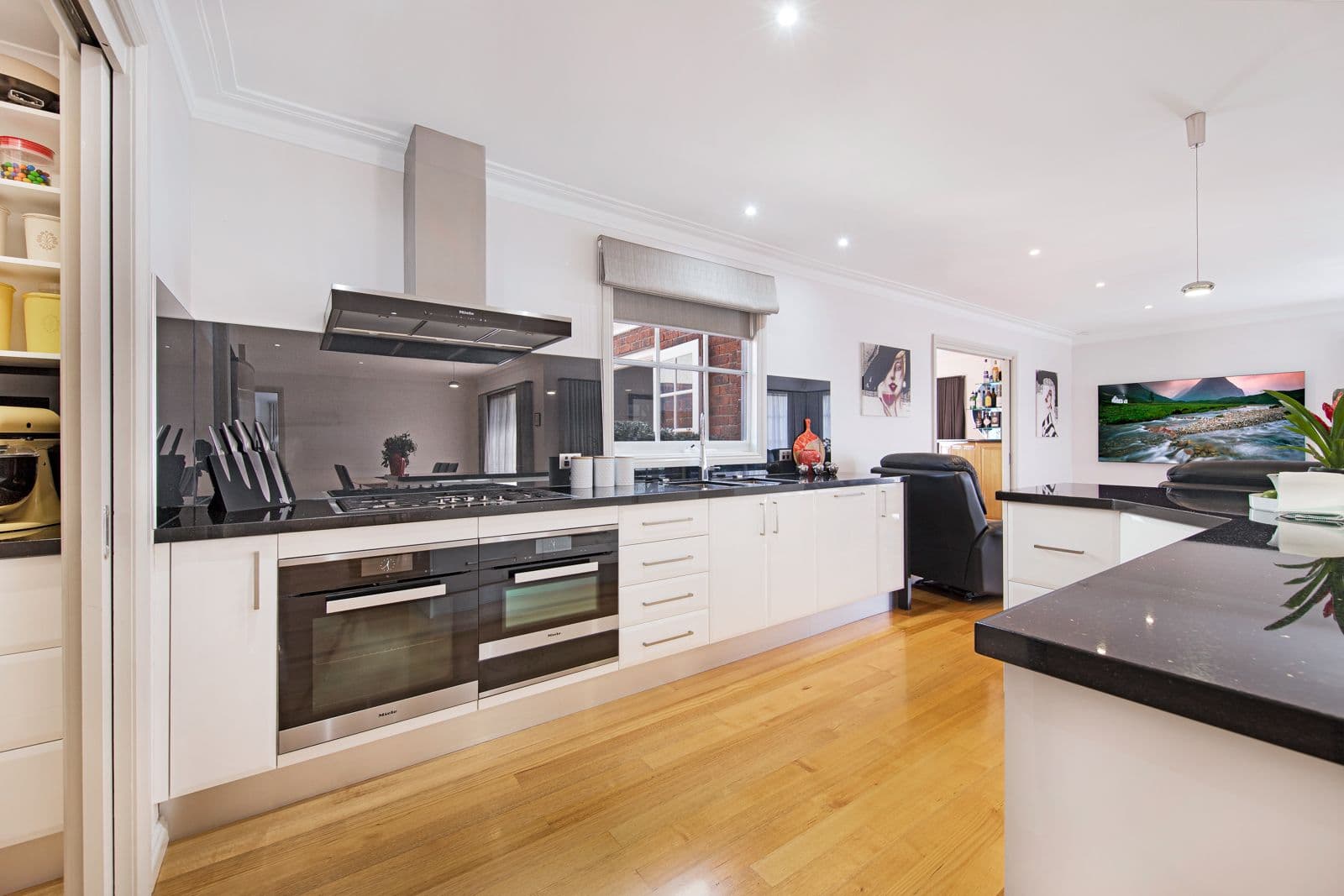 42 Strathconnan Place, Wheelers Hill VIC 3150, Wheelers Hill - Thumbnail 4