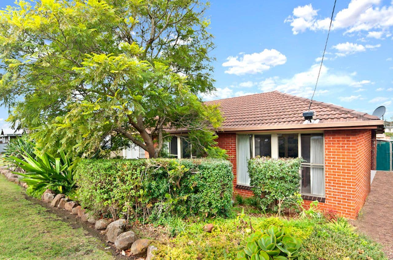 10 Sedgewick Street, Hamilton VIC 3300, Hamilton - Image 1