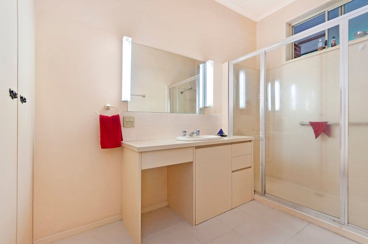 10 Sedgewick Street, Hamilton VIC 3300, Hamilton - Thumbnail 6