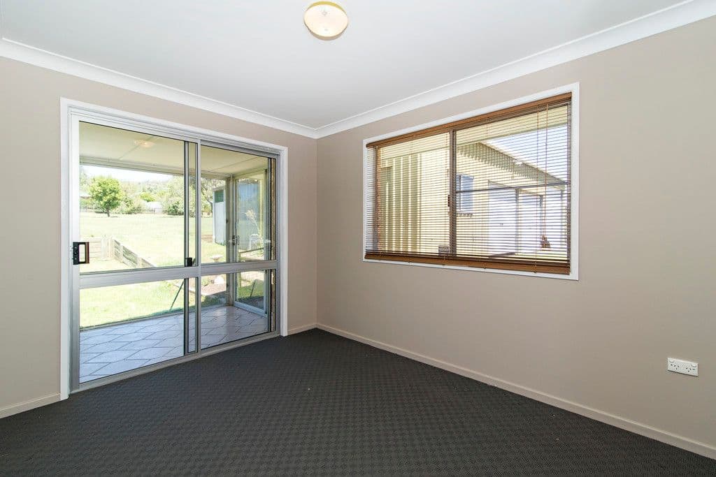 26 Petersens Road, KINGSTHORPE QLD 4400, Kingsthorpe - Thumbnail 5