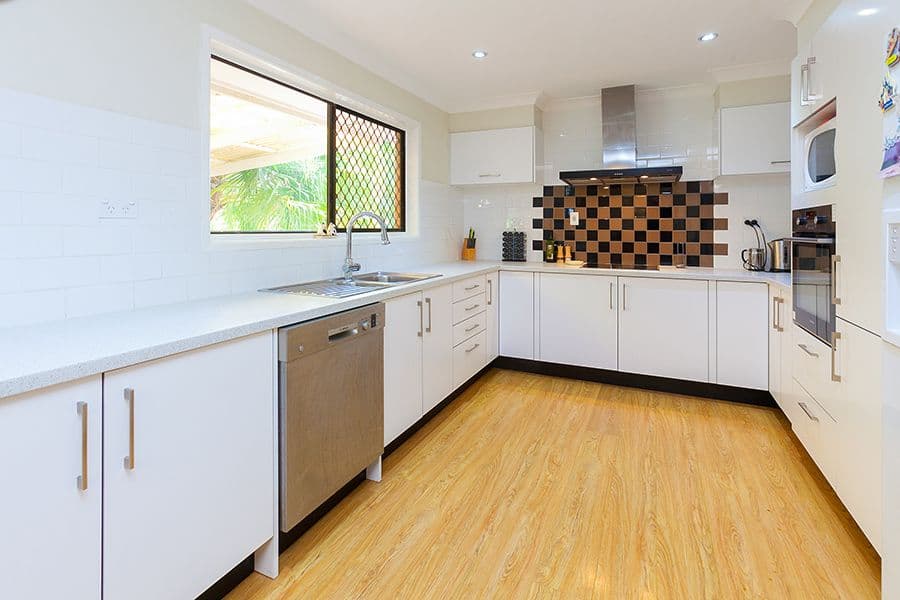 6 Garden Avenue, CAMIRA QLD 4300, Camira - Thumbnail 3