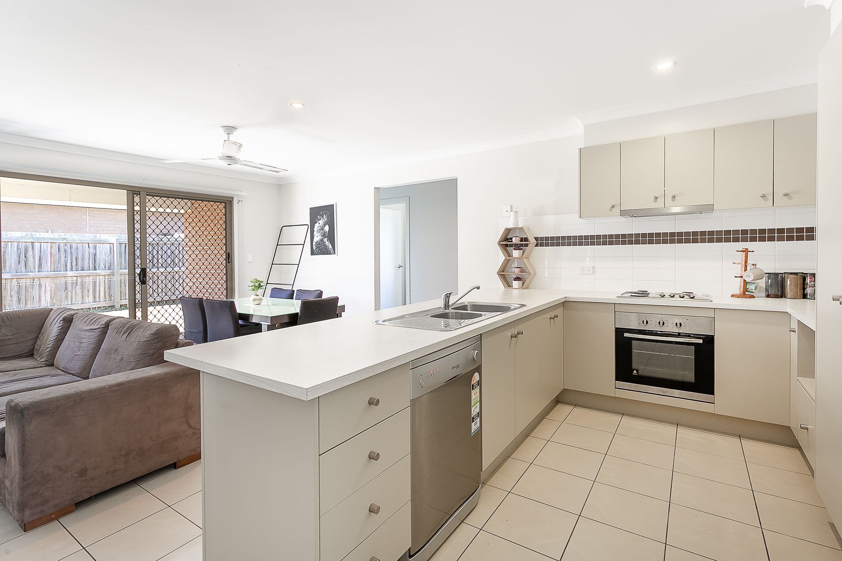 15 Huntley Crescent, Redbank Plains QLD 4301, Redbank Plains - Thumbnail 3