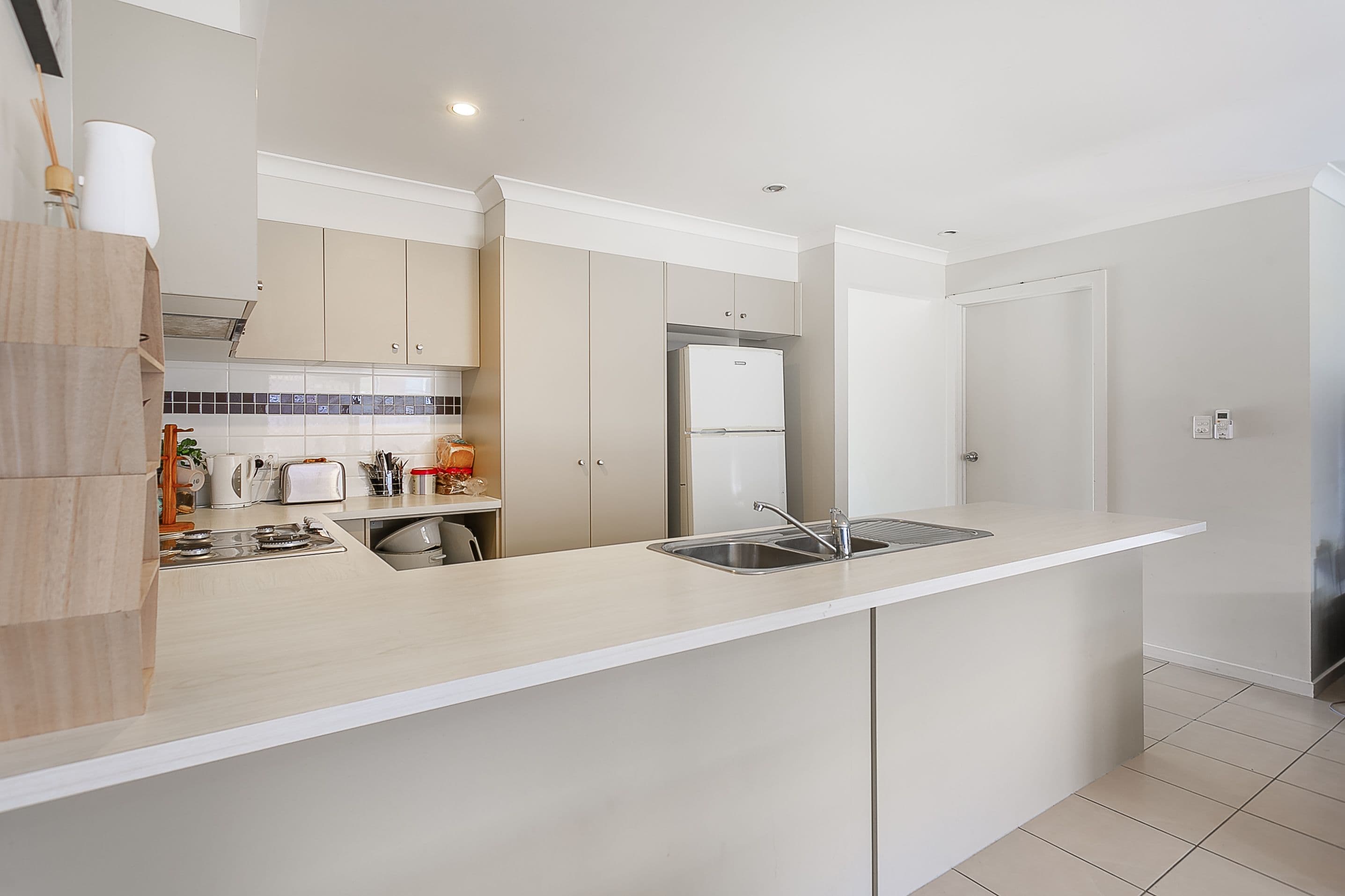 15 Huntley Crescent, Redbank Plains QLD 4301, Redbank Plains - Thumbnail 4