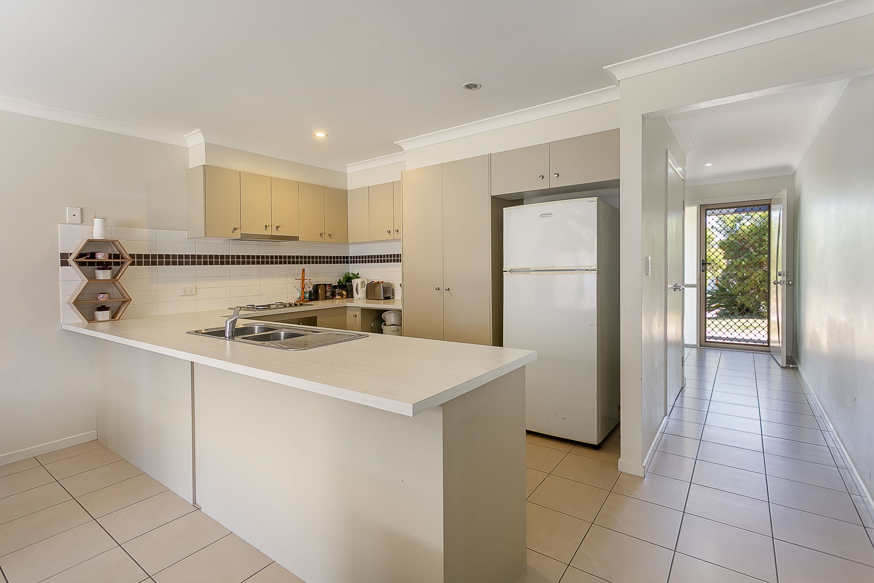 15 Huntley Crescent, Redbank Plains QLD 4301, Redbank Plains - Thumbnail 5