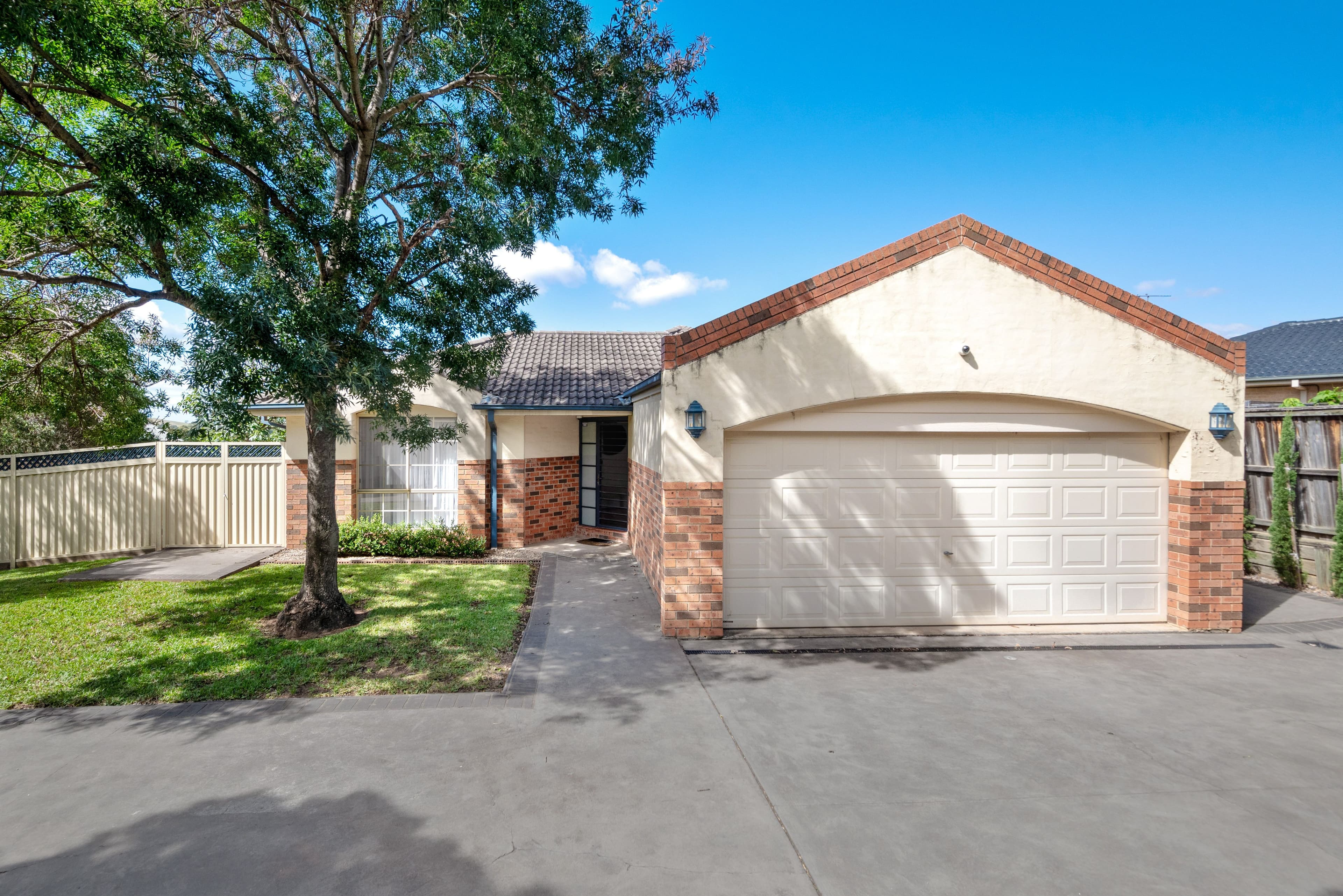 10 Kennedia Place, Mount Annan NSW 2567, Mount Annan - Image 1