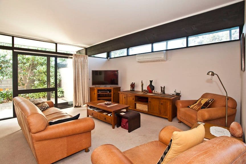 75 Glen Tower Drive, GLEN WAVERLEY VIC 3150, Glen Waverley - Thumbnail 2