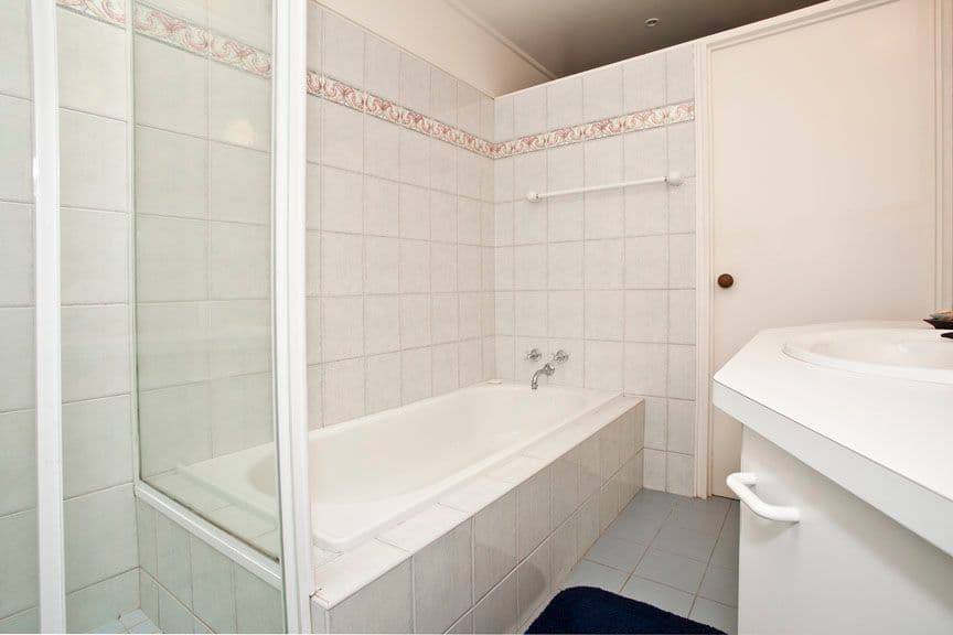 75 Glen Tower Drive, GLEN WAVERLEY VIC 3150, Glen Waverley - Thumbnail 7